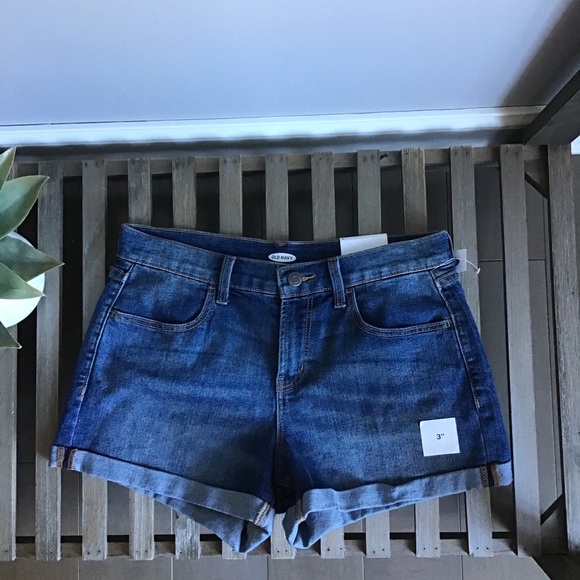 Old Navy Pants - Old Navy NWT 3” No Rip Shorts